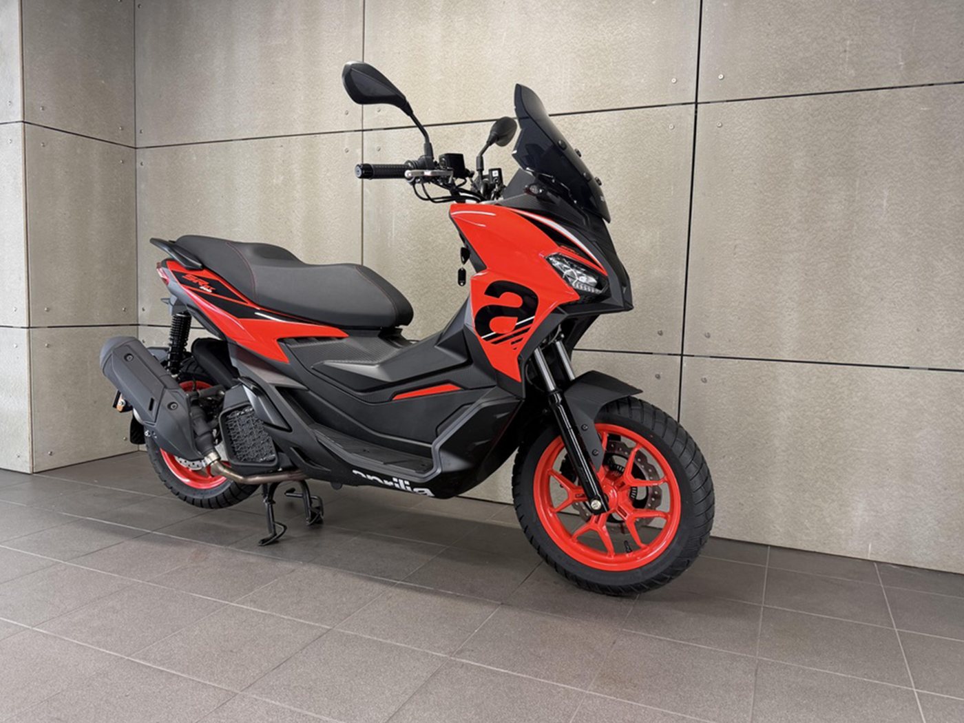 Aprilia SR GT 200 Red Raceway ABS — fotografie 2