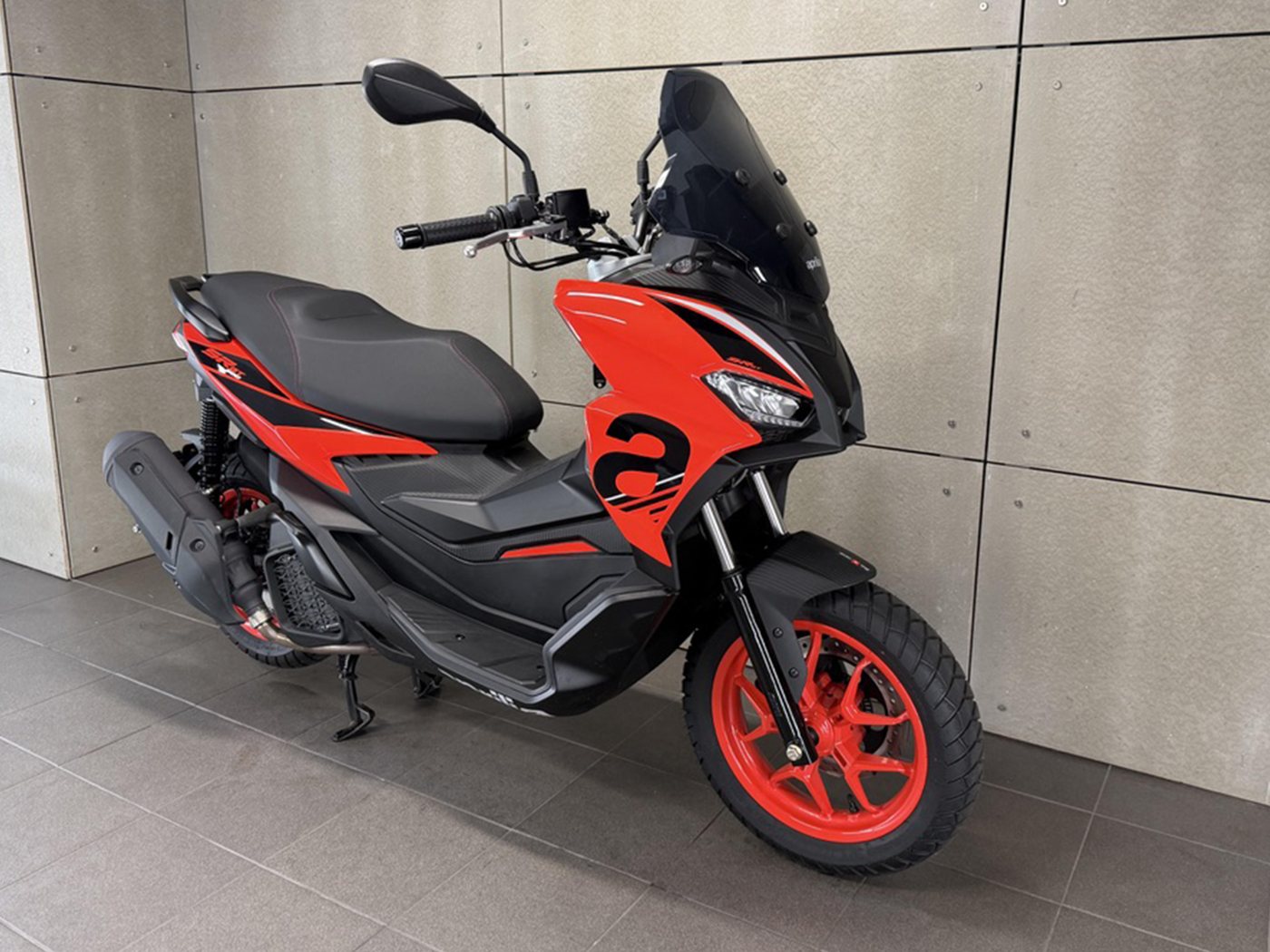 Aprilia SR GT 200 Red Raceway ABS — fotografie 3