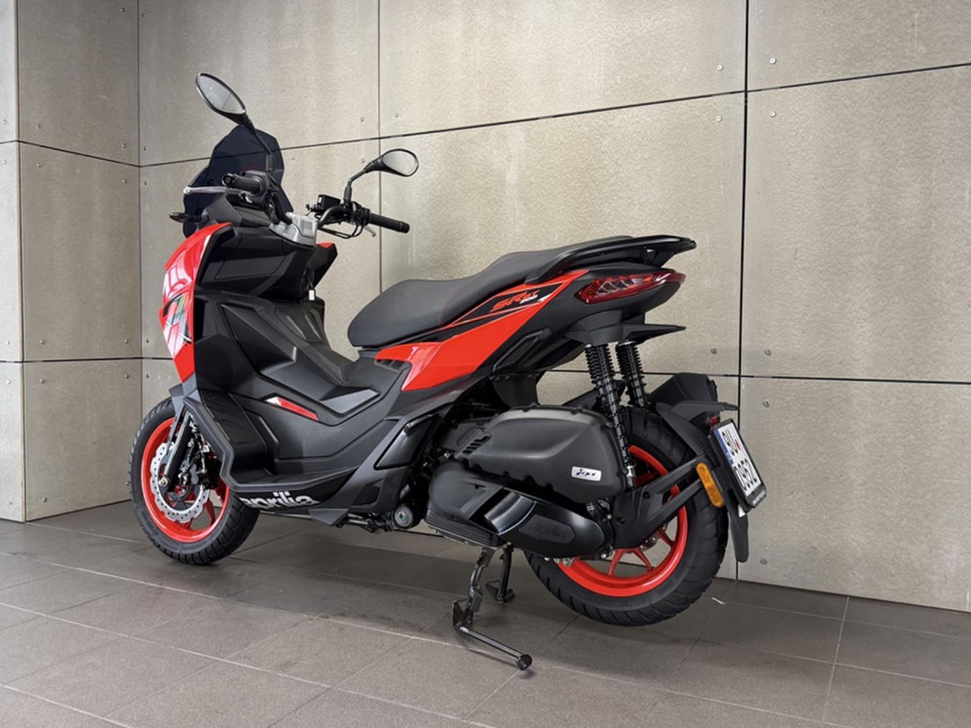 Aprilia SR GT 200 Red Raceway ABS — fotografie 5