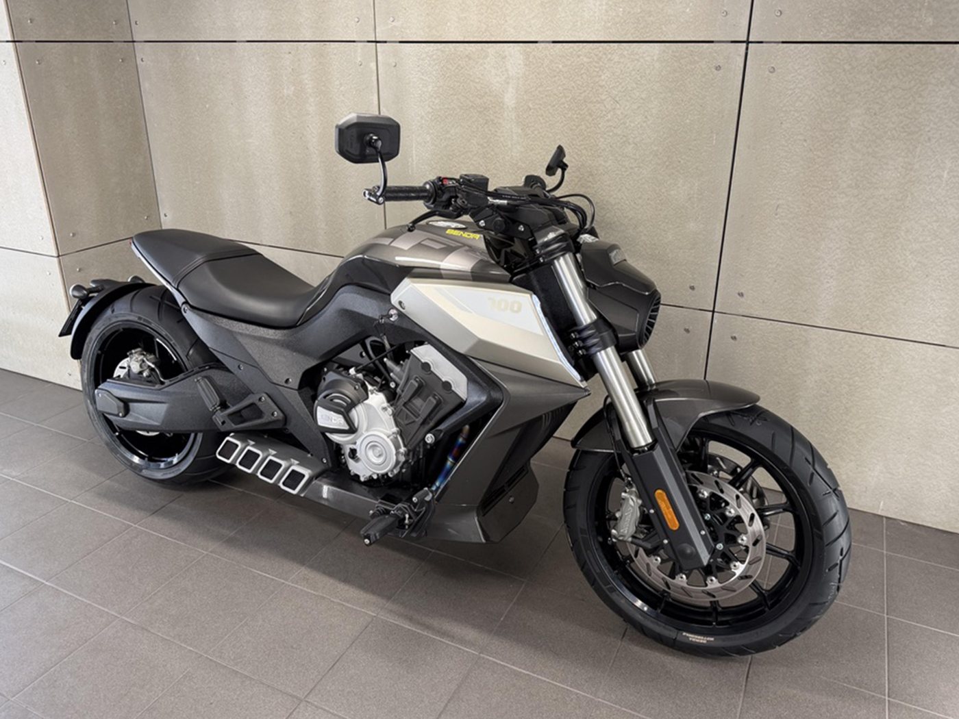 Benda LFC 700 ABS — fotografie 2