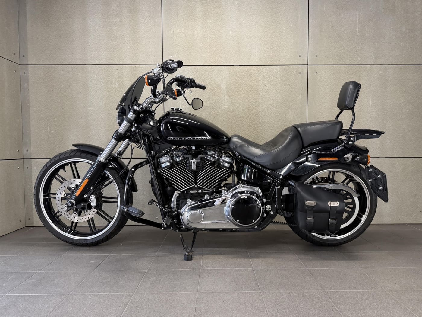 Harley-Davidson FXBR Softail Breakout — fotografie 5