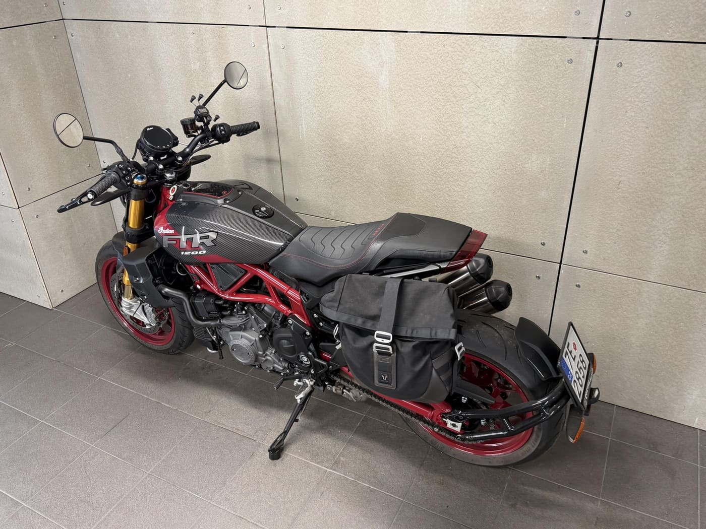 Indian FTR 1200 Carbon ABS — fotografie 8