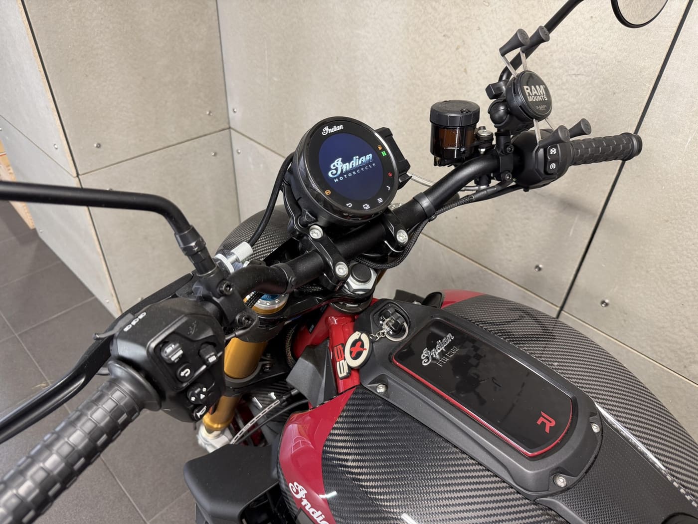 Indian FTR 1200 Carbon ABS — fotografie 9