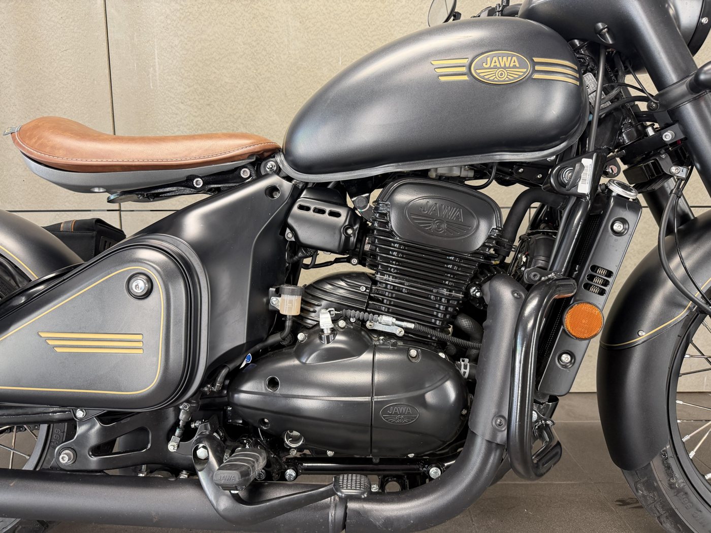 Jawa Perak ABS — fotografie 4