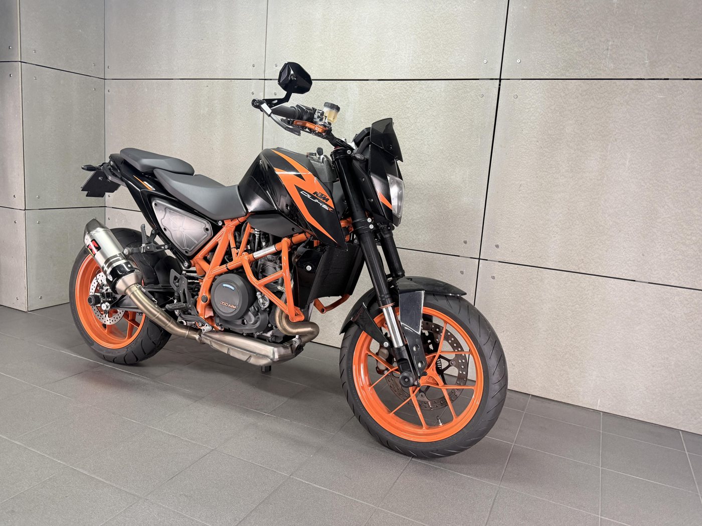 KTM 690 Duke R — fotografie 2