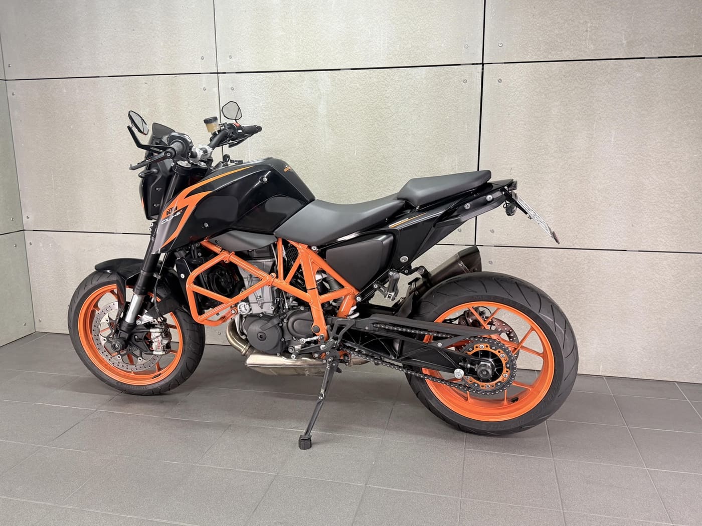 KTM 690 Duke R — fotografie 8