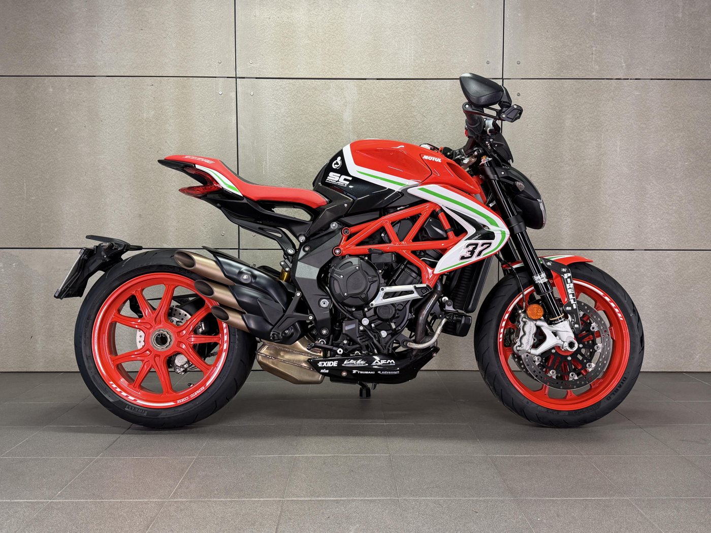 MV Agusta Dragster 800 RC Reparto Corse ÖHLINS