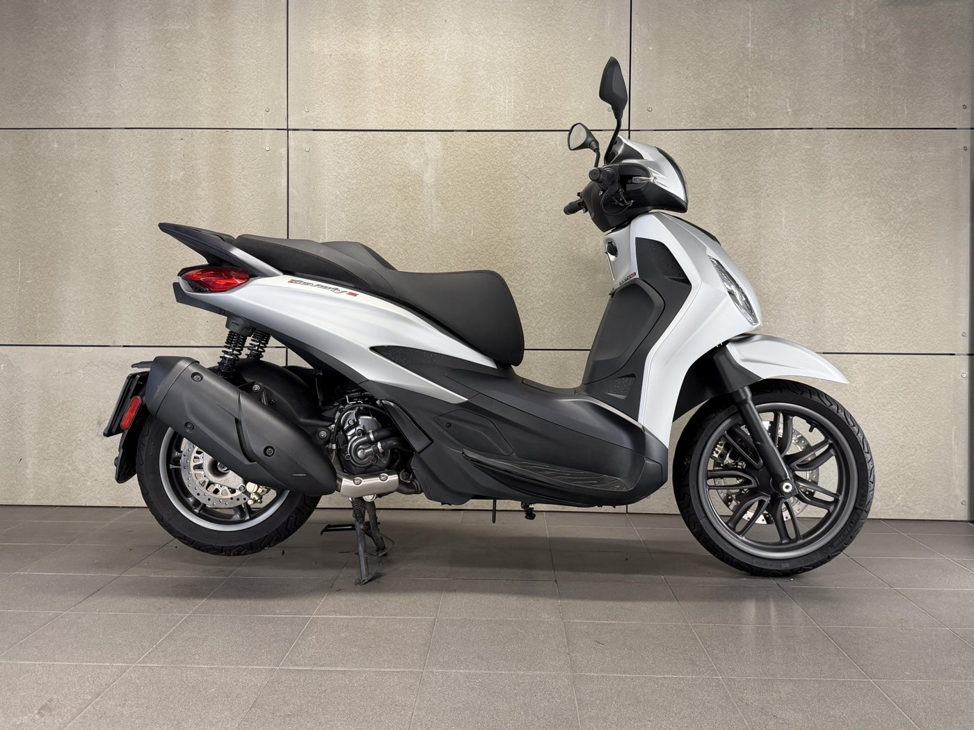 Piaggio Beverly 300 S HPE