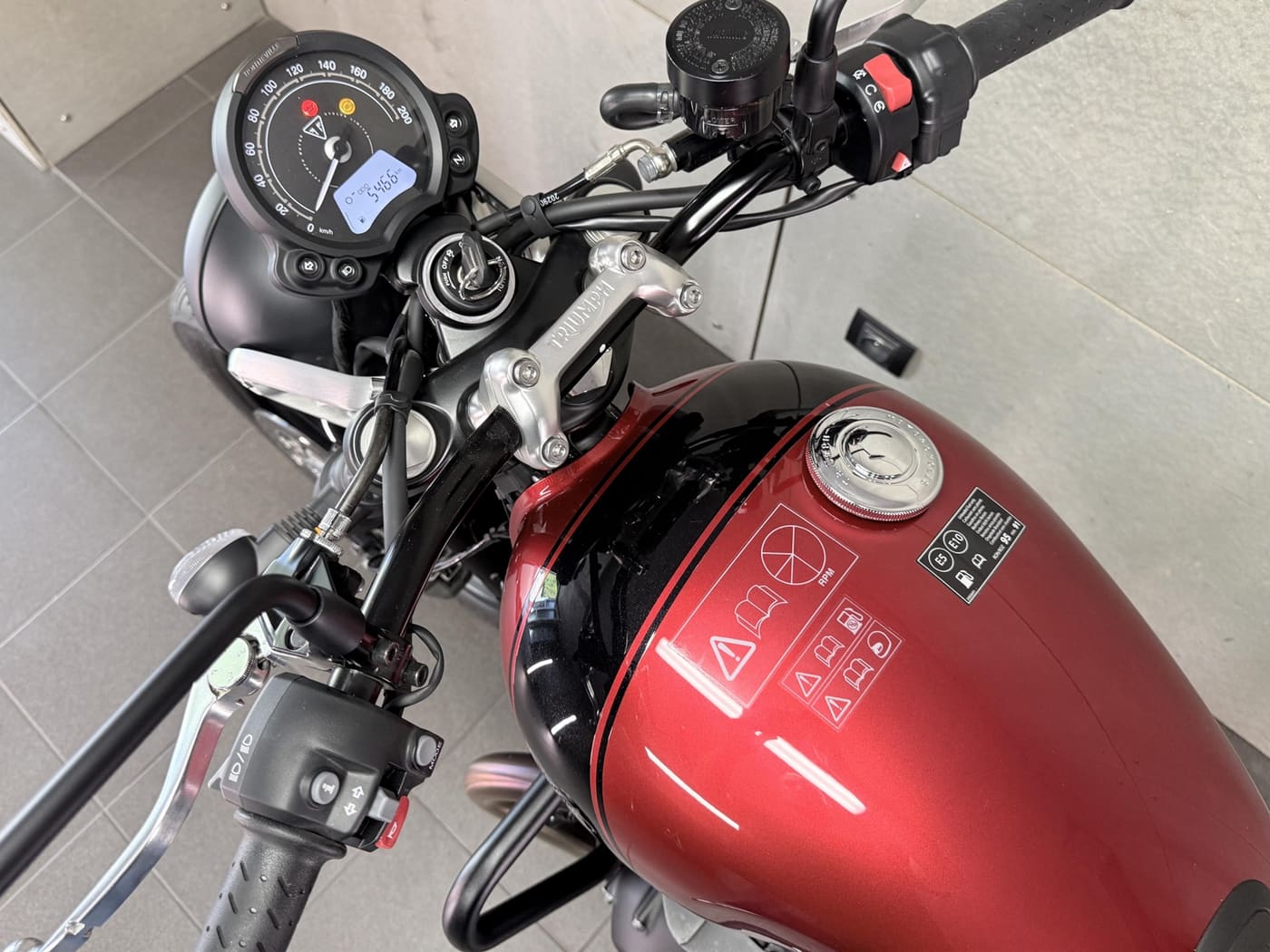 Triumph Speed Twin 900 ABS — fotografie 10