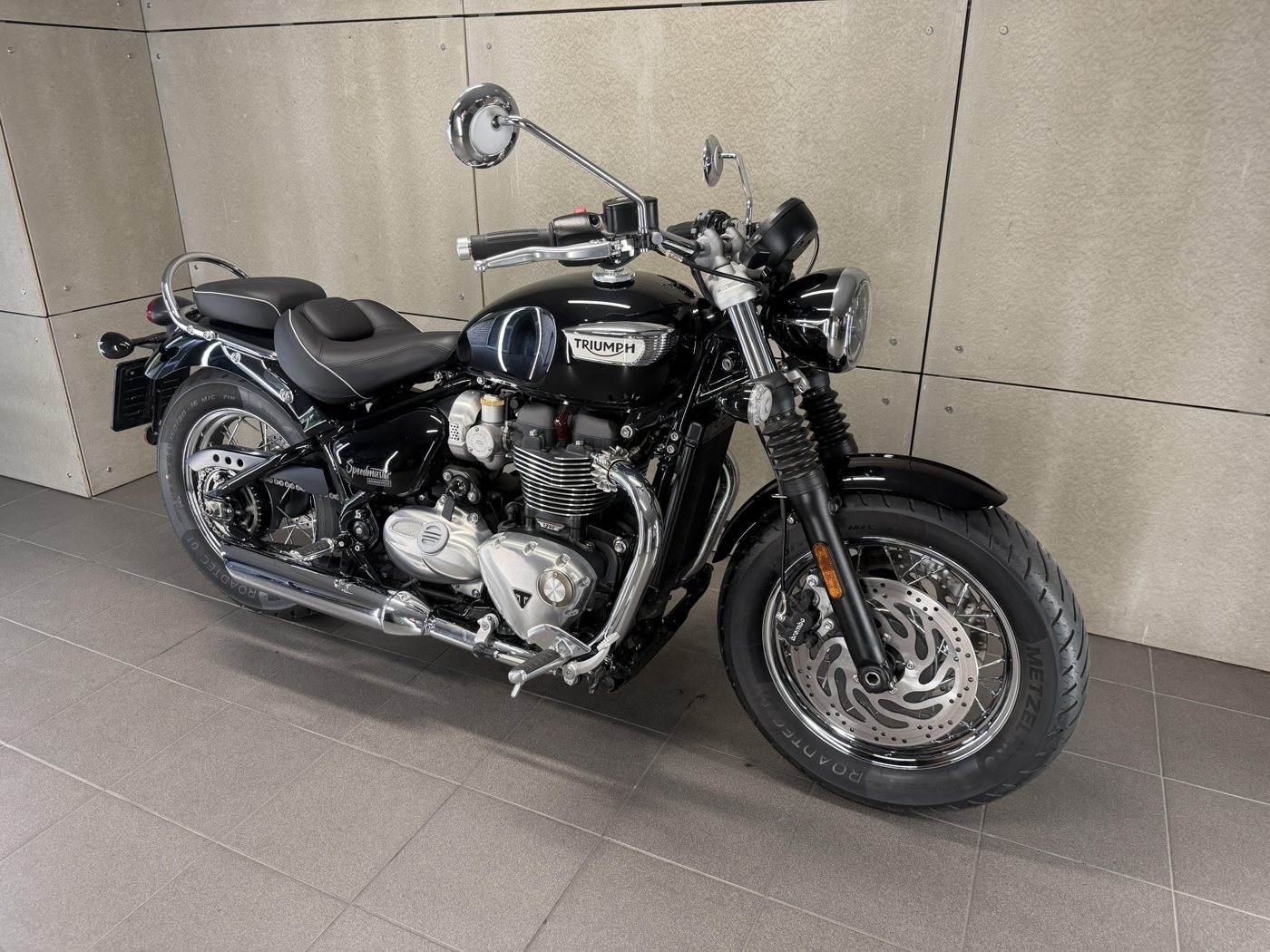 Triumph Speedmaster 1200 ABS — fotografie 2