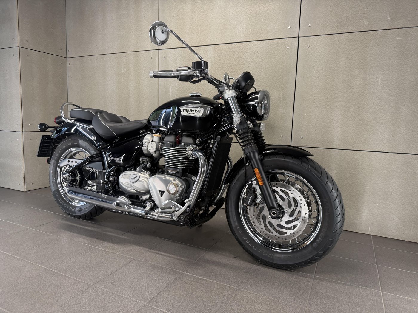Triumph Speedmaster 1200 ABS — fotografie 3