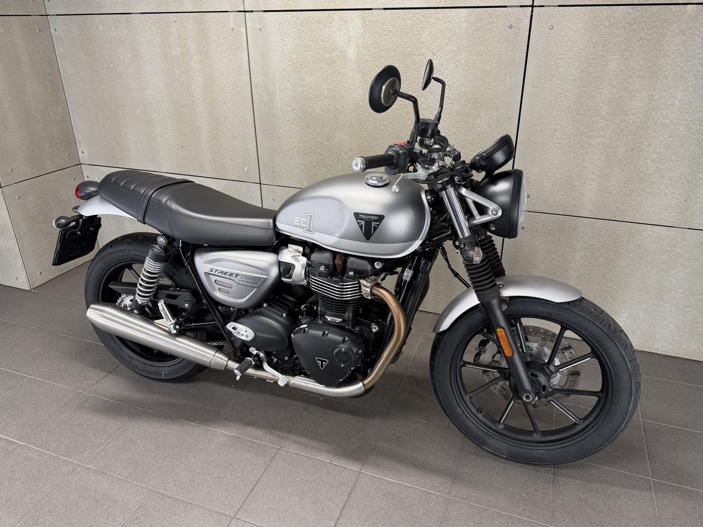 Triumph Street Twin 900 EC1 Ltd. Edition — fotografie 3