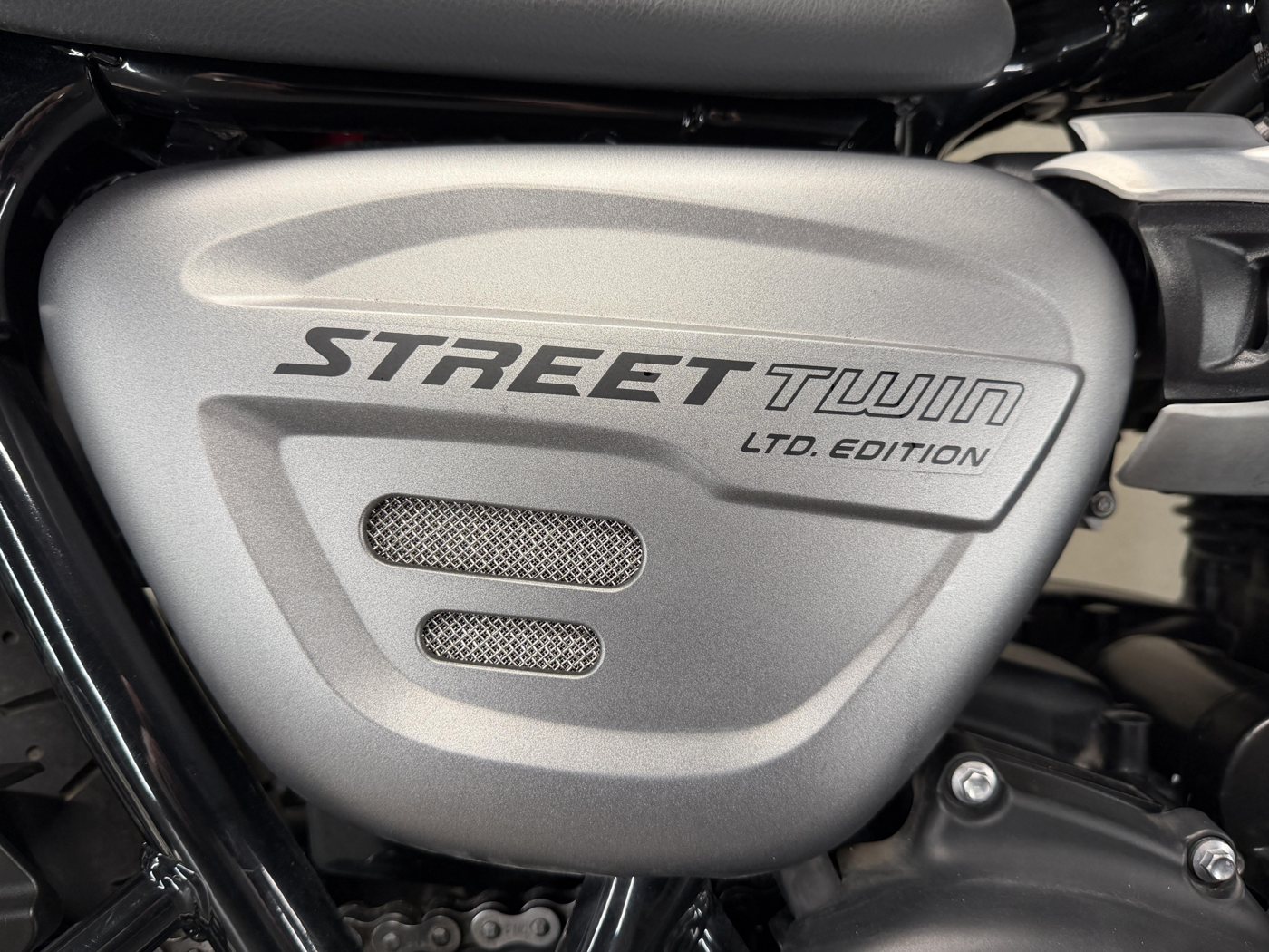 Triumph Street Twin 900 EC1 Ltd. Edition — fotografie 4